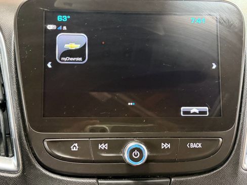 Used 2018 Chevrolet Malibu Premier w/ Premier Sun and Wheel Package image 37