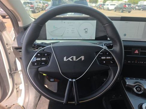 Used 2024 Kia EV6 Wind w/ Wind Technology Package AWD/4WD image 10