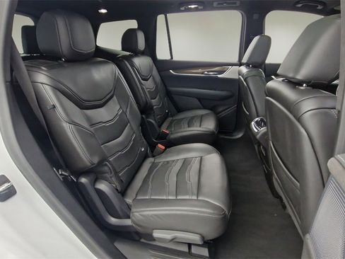Used 2022 Cadillac XT6 Premium Luxury w/ Platinum Package image 31