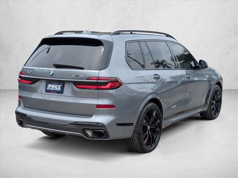 Used 2024 BMW X7 xDrive40i w/ M Sport Package AWD/4WD image 5