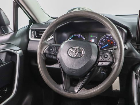 Used 2022 Toyota RAV4 LE AWD/4WD image 12