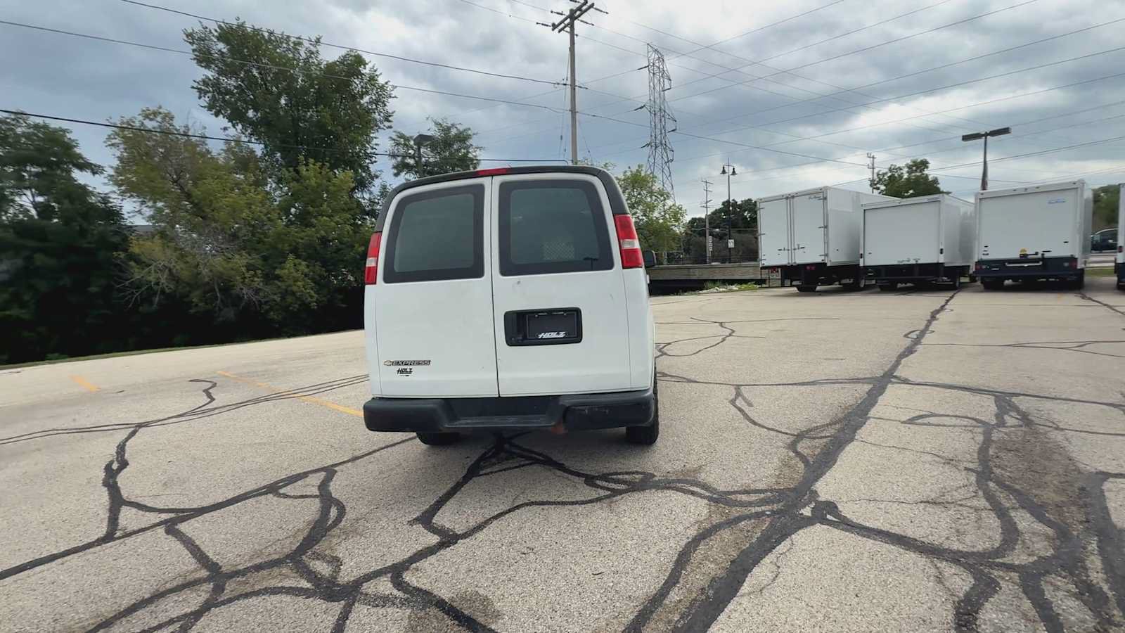 Used 2019 Chevrolet Express 2500 w/ Driver Convenience Package RWD image 7