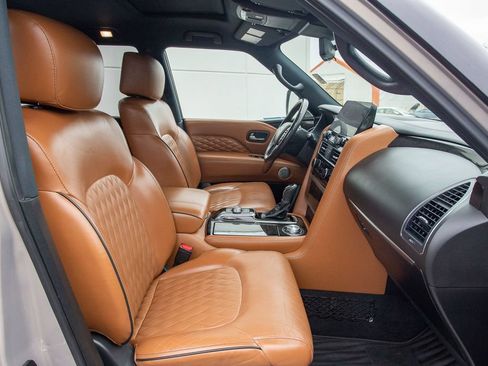 Used 2022 INFINITI QX80 Sensory w/ All-Season Package AWD/4WD image 25