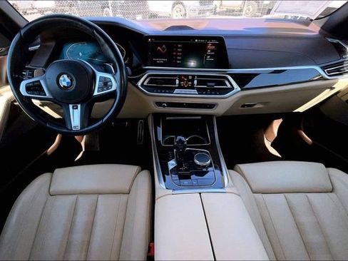 Used 2019 BMW X5 xDrive40i w/ M Sport Package AWD/4WD image 15