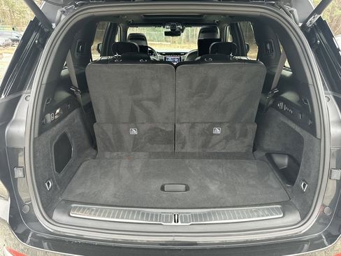 Used 2024 Jeep Grand Cherokee L Overland w/ Advanced Protech Group III image 19