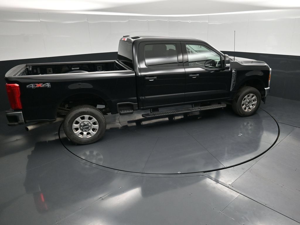Used 2024 Ford F350 XLT AWD/4WD image 36
