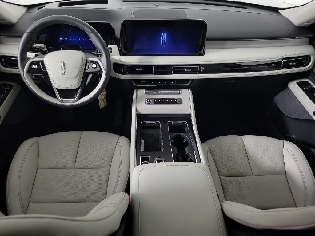 New 2027 Lincoln Aviator Reserve RWD image 9