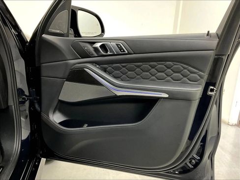 Used 2022 BMW X5 M w/ Competition Package 2 AWD/4WD image 17
