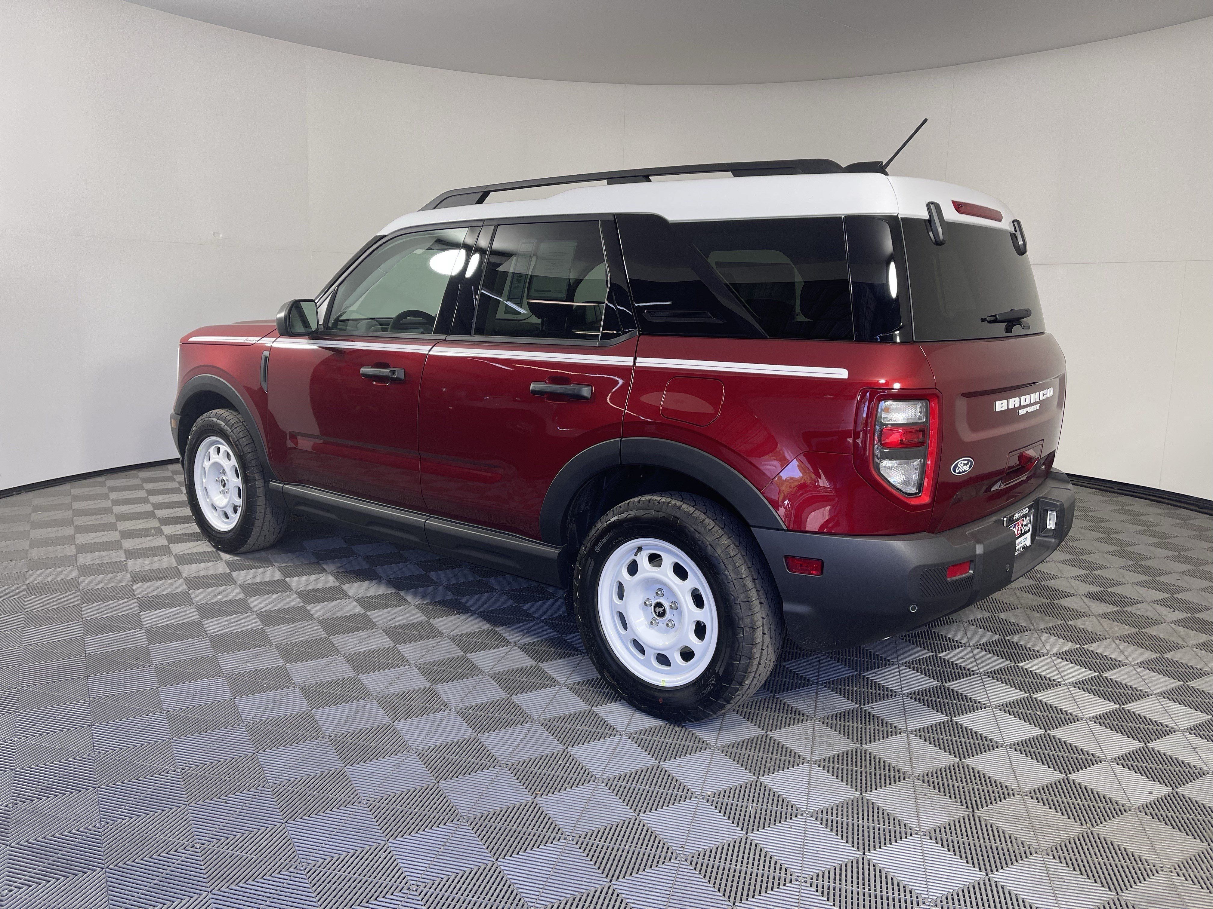 New 2026 Ford Bronco Sport Heritage w/ Convenience Package AWD/4WD image 3