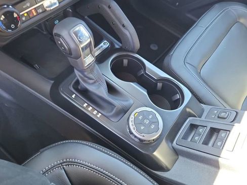 New 2025 Ford Bronco Outer Banks w/ Sasquatch Package image 21