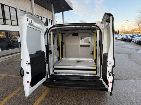 Used 2021 RAM ProMaster City Tradesman w/ Window Group 09 image 14