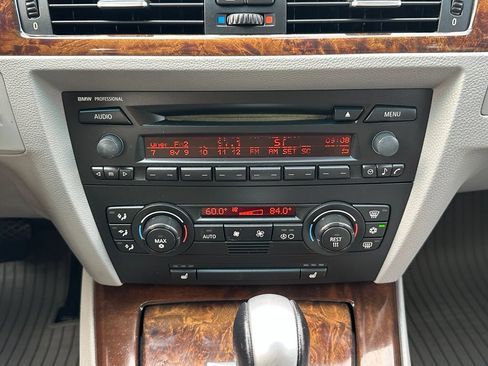 Used 2006 BMW 330i Sedan RWD image 23