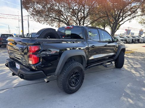 Used 2024 Chevrolet Colorado ZR2 w/ ZR2 Bison Edition image 4