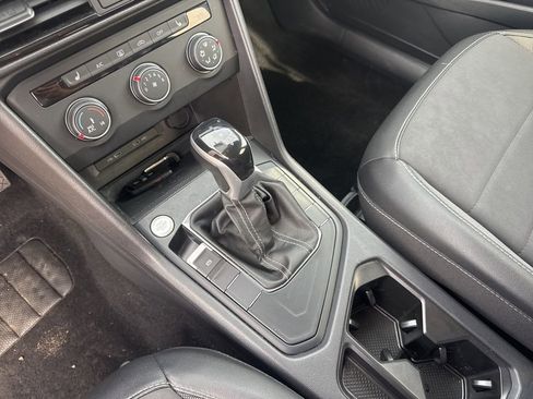 Used 2022 Volkswagen Taos SE image 14