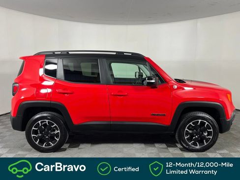 Used 2023 Jeep Renegade Trailhawk AWD/4WD image 3
