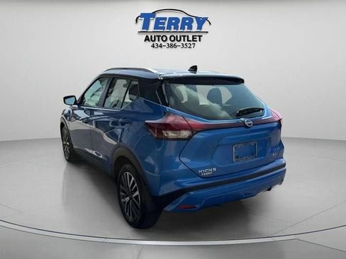 Used 2023 Nissan Kicks SV FWD image 4