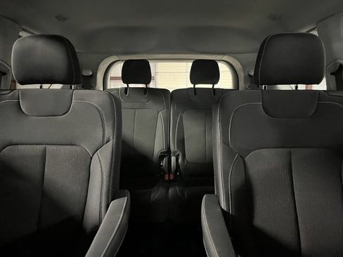 Used 2023 Jeep Grand Cherokee L Laredo image 14