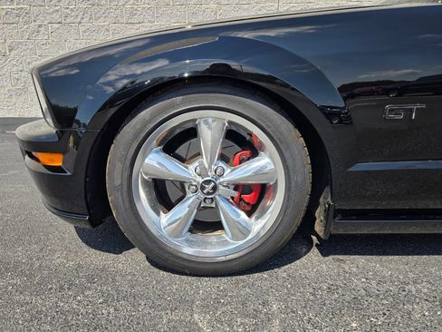 Used 2006 Ford Mustang GT Premium RWD image 11