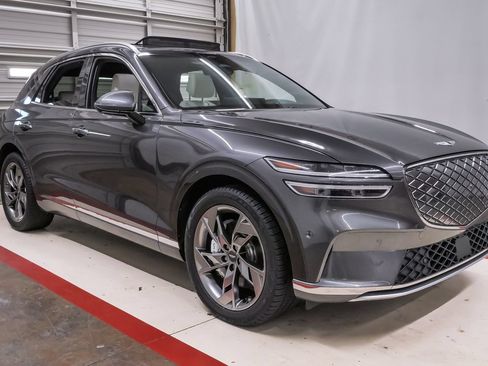 Certified 2023 Genesis Electrified GV70 w/ Prestige Package AWD/4WD image 5