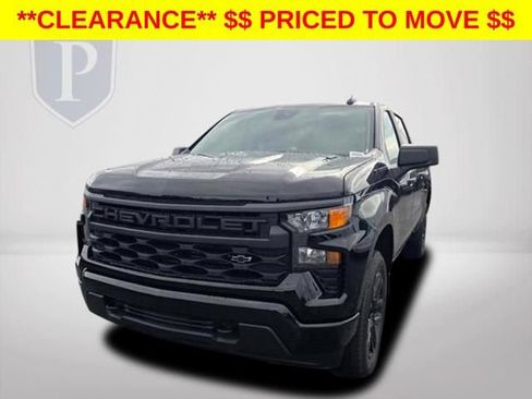 New 2026 Chevrolet Silverado 1500 Custom w/ LPO, Dark Essentials Package AWD/4WD image 12