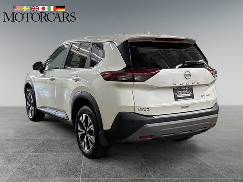 Used 2023 Nissan Rogue SV AWD/4WD image 5