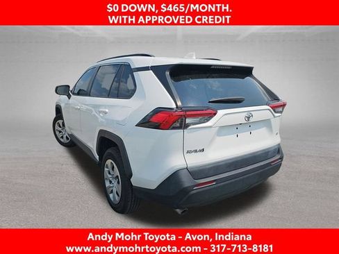 Used 2019 Toyota RAV4 LE FWD image 5