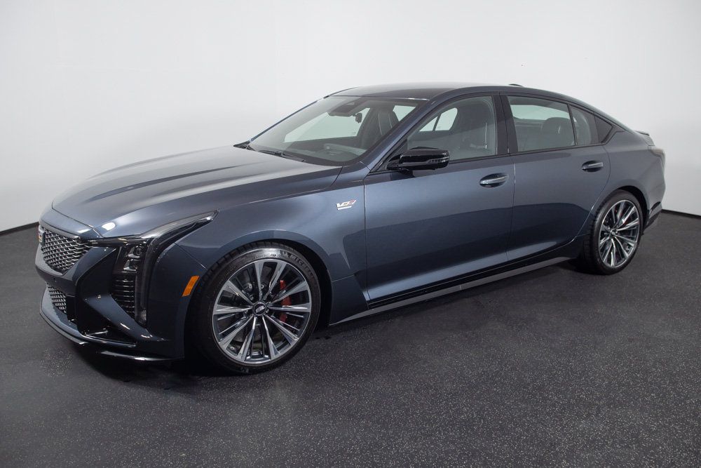 Used 2025 Cadillac CT5 V Blackwing w/ Parking Package RWD image 4
