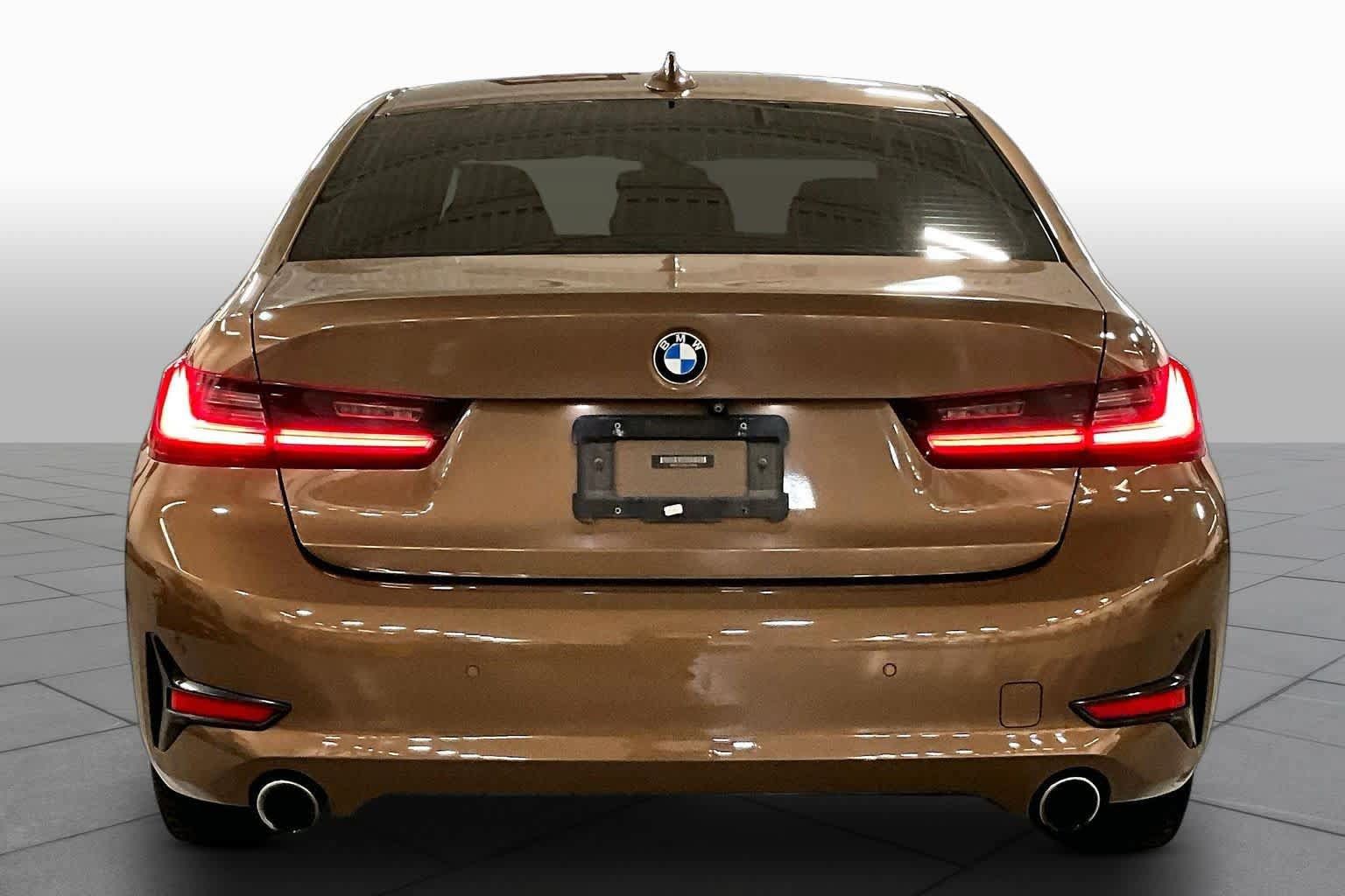 Used 2019 BMW 330i xDrive Sedan w/ Premium Package AWD/4WD image 5