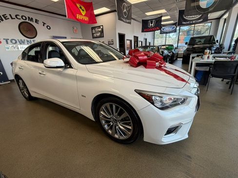 Used 2018 INFINITI Q50 Luxe AWD/4WD image 19