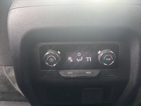 Certified 2024 Chevrolet Traverse LT w/ Trailering Package image 16