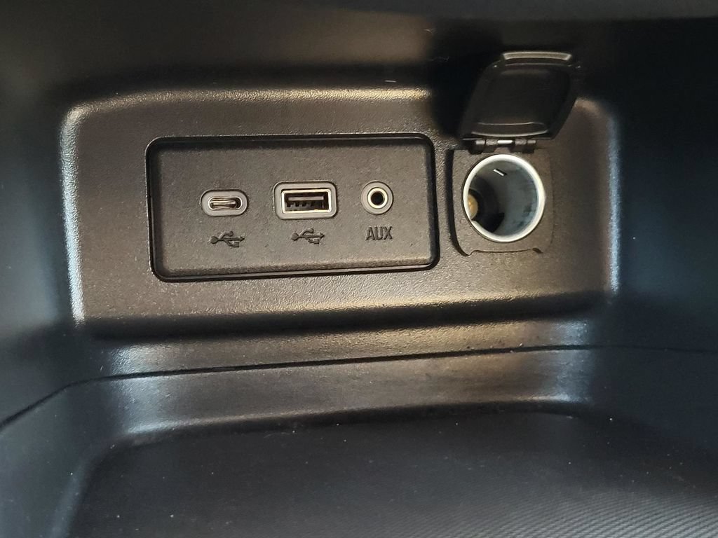 Used 2023 Chevrolet Equinox LT AWD/4WD image 33