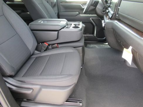 Used 2024 GMC Sierra 1500 Elevation image 9