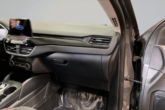 Used 2021 Ford Escape SEL w/ SEL Stealth AWD Package image 19
