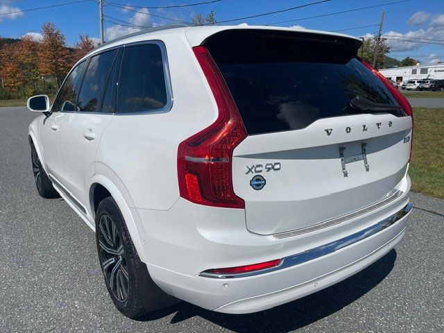 Used 2024 Volvo XC90 B5 Plus w/ Protection Package Premier AWD/4WD image 3