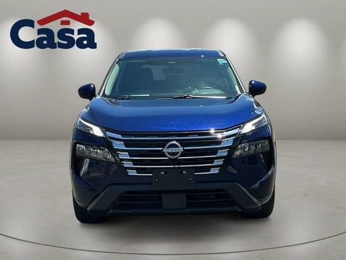 Used 2025 Nissan Rogue SV FWD image 2