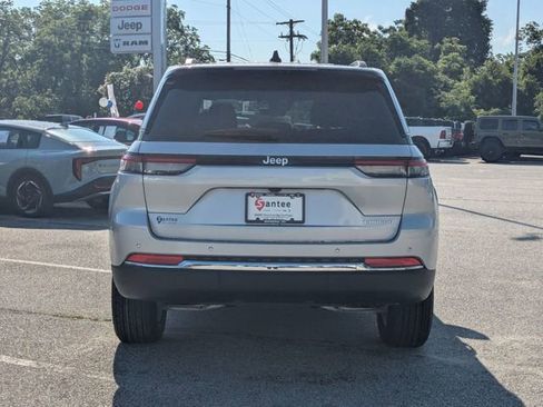 New 2026 Jeep Grand Cherokee Laredo RWD image 4