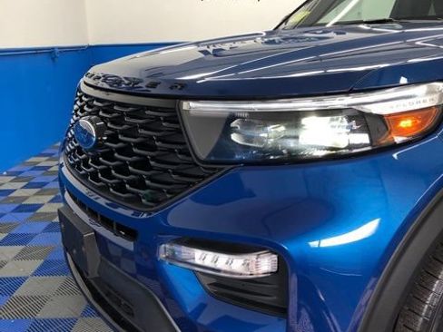 Certified 2022 Ford Explorer ST-Line w/ Class IV Trailer Tow Package image 7