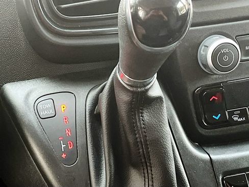 Used 2023 RAM ProMaster 2500 FWD image 16