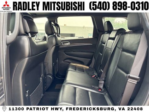 Used 2020 Jeep Grand Cherokee Limited AWD/4WD image 12