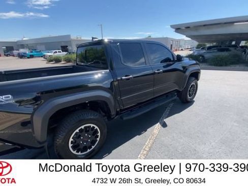 Used 2024 Toyota Tacoma TRD Off-Road w/ TRD Off Road Upgrade Package AWD/4WD image 9
