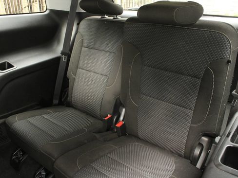 Used 2020 GMC Acadia SLE w/ Driver Convenience Package FWD image 21