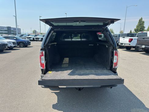 Used 2020 GMC Canyon SLT w/ Driver Alert Package AWD/4WD image 13