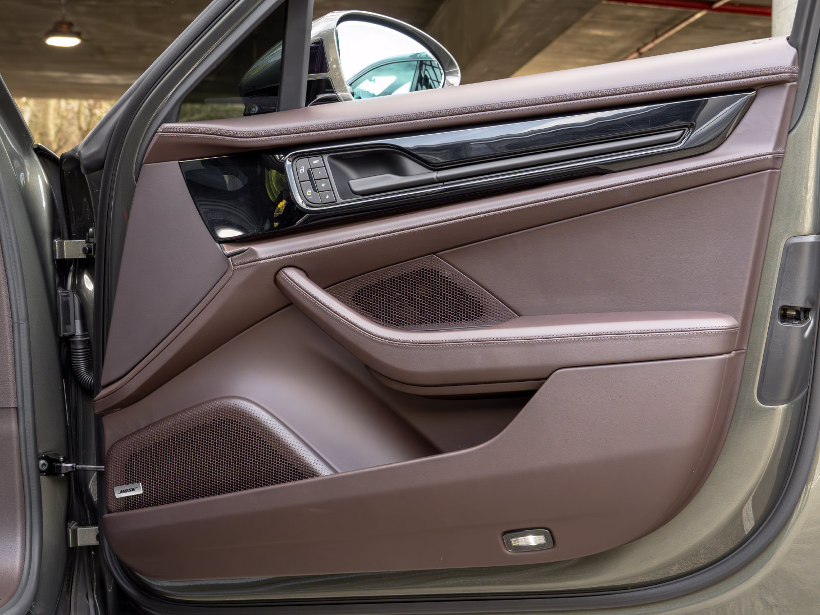 Certified 2024 Porsche Panamera image 52
