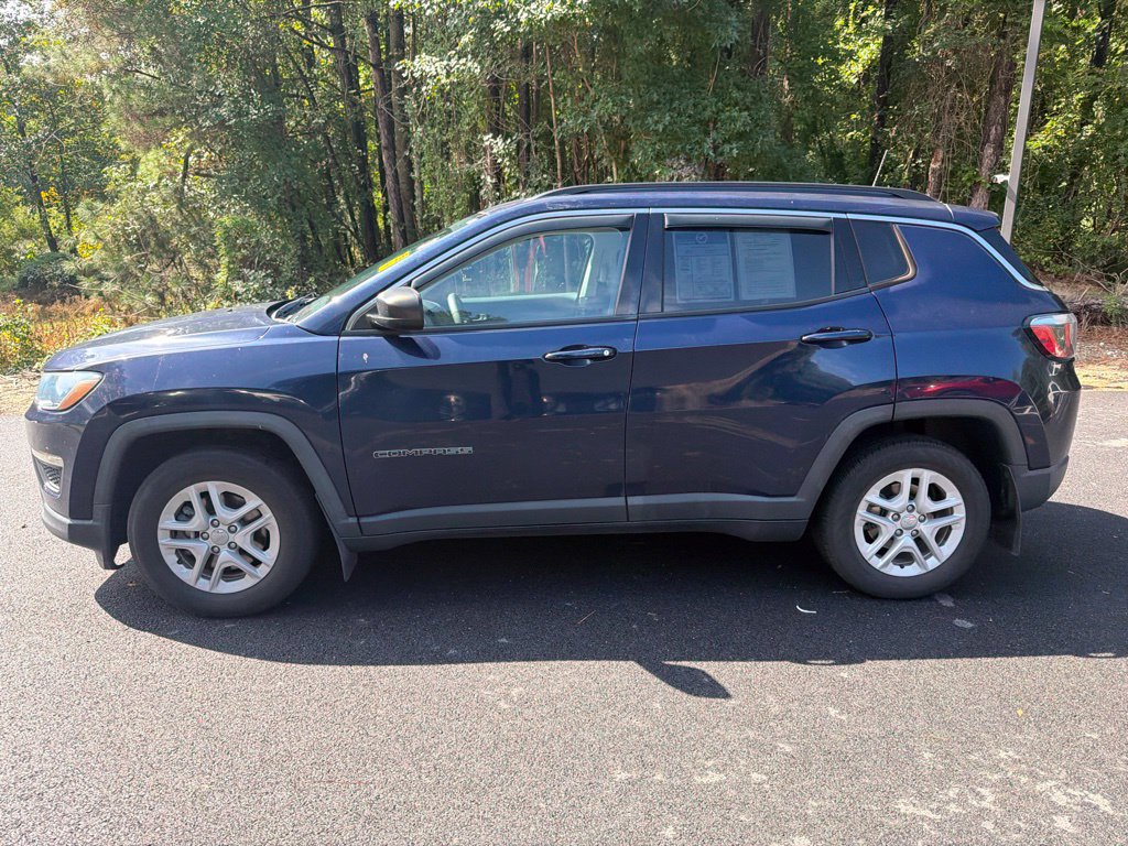 Used 2020 Jeep Compass Sport w/ Tech Group FWD image 2