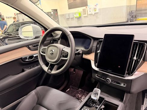 Used 2026 Volvo XC90 B6 Plus AWD/4WD image 30