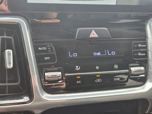 Used 2023 Kia Sorento SX image 23