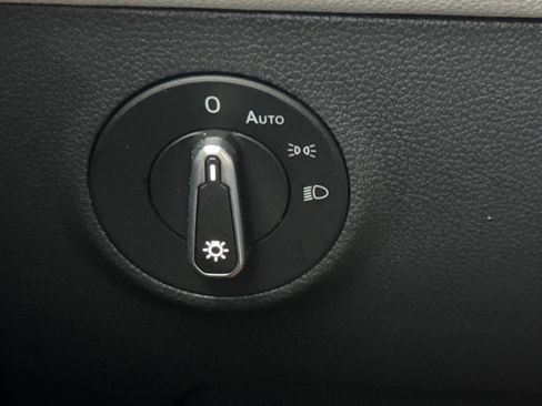 Certified 2025 Volkswagen Taos S image 14