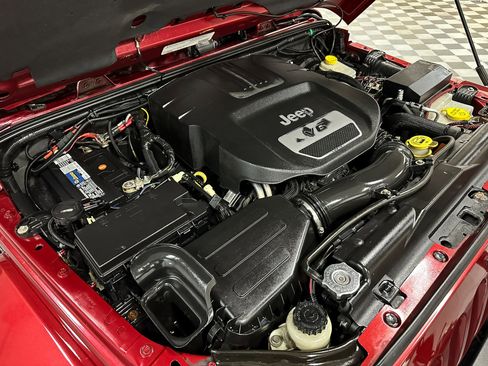 Used 2012 Jeep Wrangler Sahara w/ Trailer Tow Group image 41