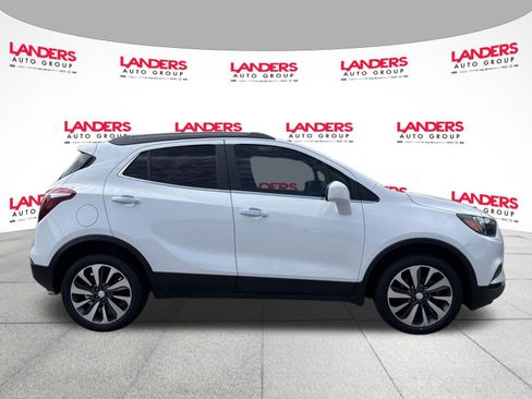 Used 2021 Buick Encore Preferred FWD image 2
