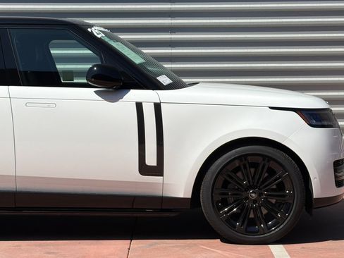 Certified 2025 Land Rover Range Rover Autobiography AWD/4WD image 35